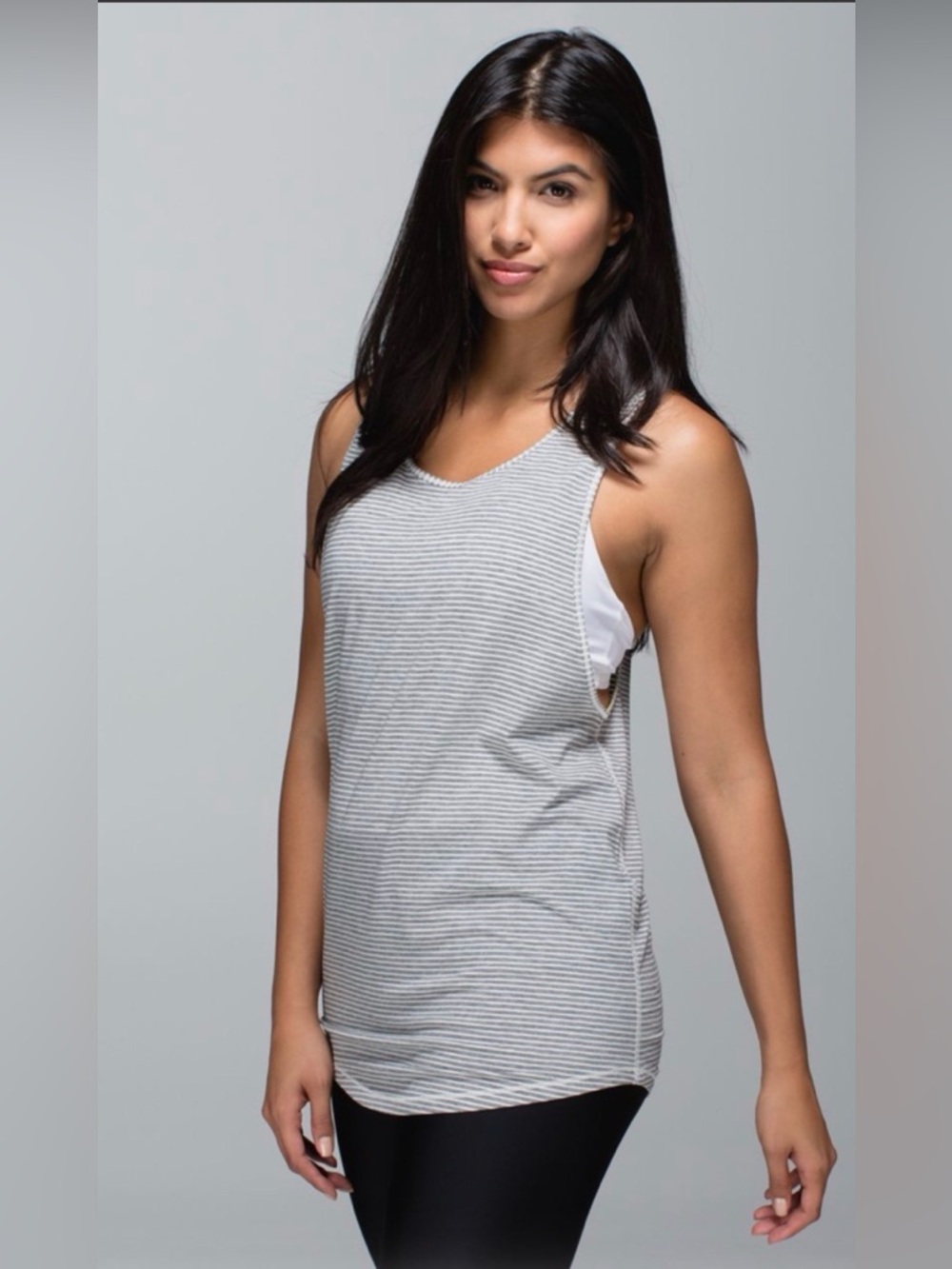 Lululemon Ravi Tank
Size: 6 (PTP 16’)
Hyper Stripe Heathered Medium Grey Ghost